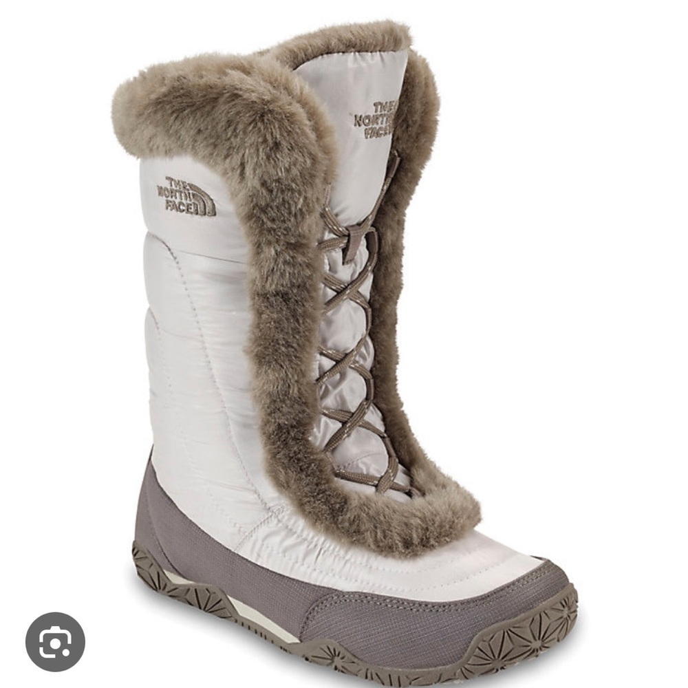 The North Face Nuptse Fur IV snow boots